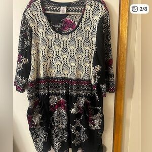 Ulla Popken (Plus 24/26) Black & Cream Crocheted Top w/Pockets & Pink Accents